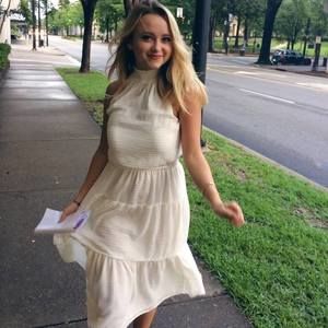 Meet your Posher, Caroline